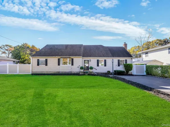 566 Elder Lane, Ronkonkoma, NY 11779