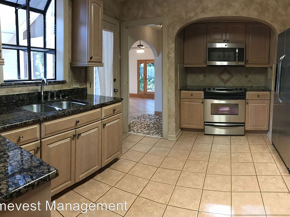 1st image of 930 Camellia Ave