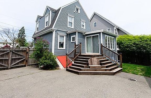 3rd image of 19 Sampson Ave