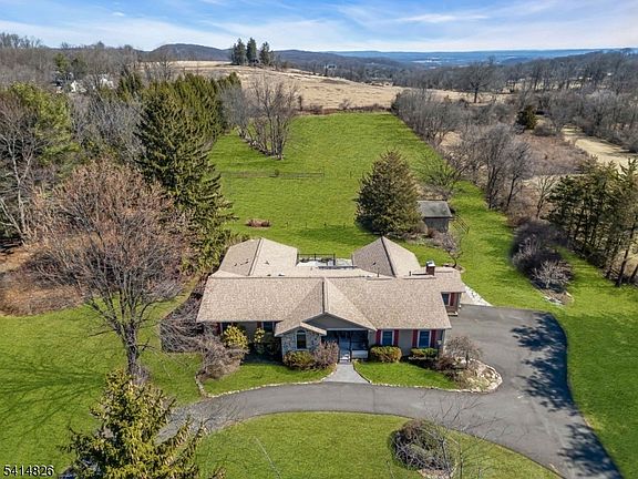 2nd image of 206 Cokesbury Rd