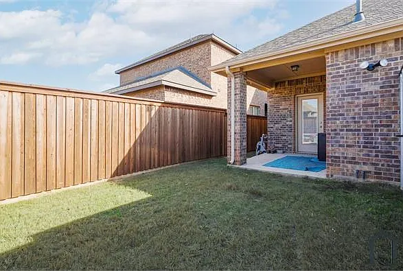2429 Dolostone Dr — Photo 34