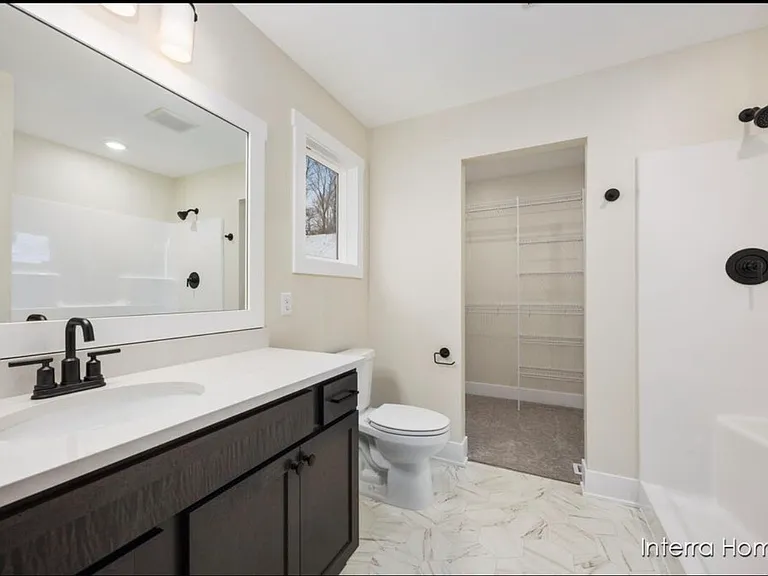 5949 Valley Point Dr SE — Photo 11