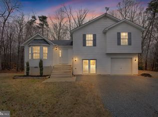 26858 Erin Dr, Mechanicsville, MD