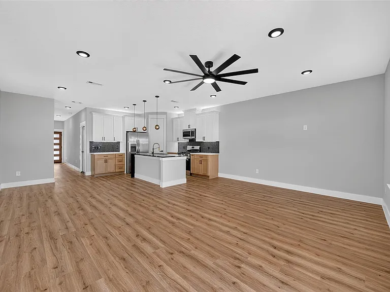 1836 Ferguson Way St #B — Photo 4