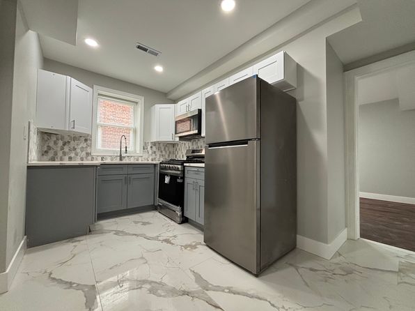 70-202 Circular Ave #202A