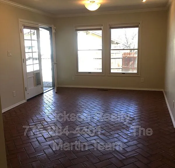 2205 Thomas Jefferson Dr — Photo 2