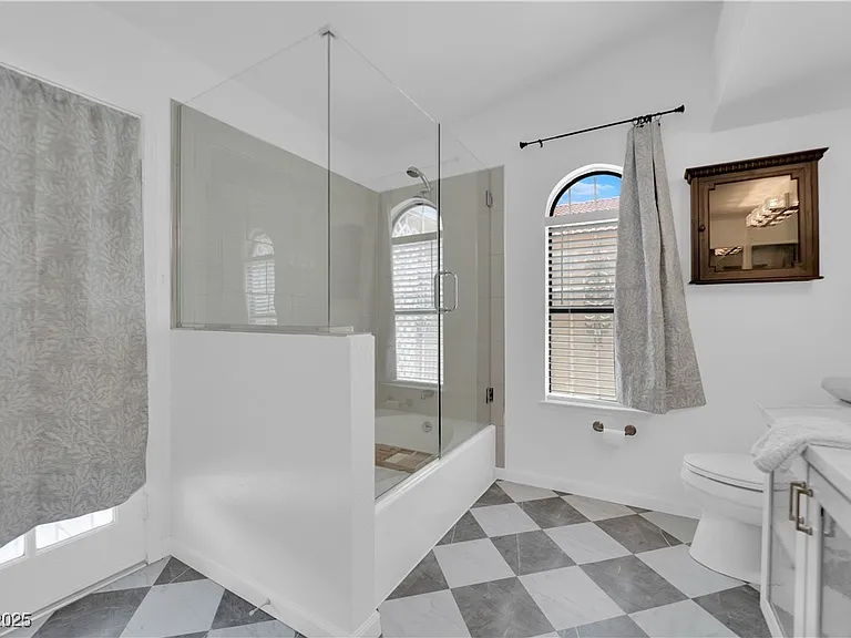 148 Triberg Ct — Photo 16