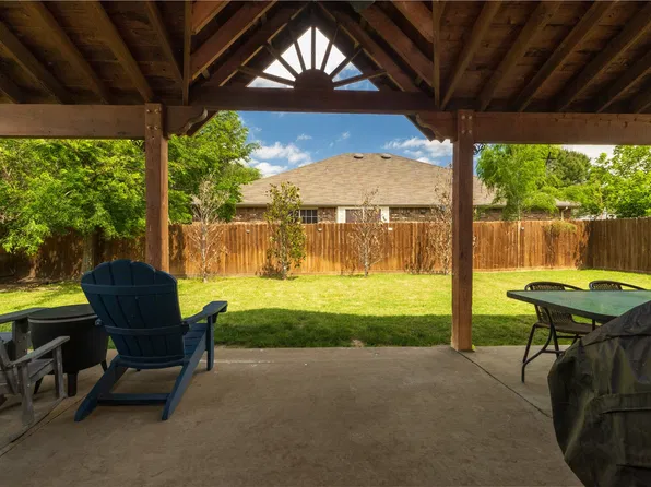 1016 Pebblecreek Dr, Burleson, TX 76028
