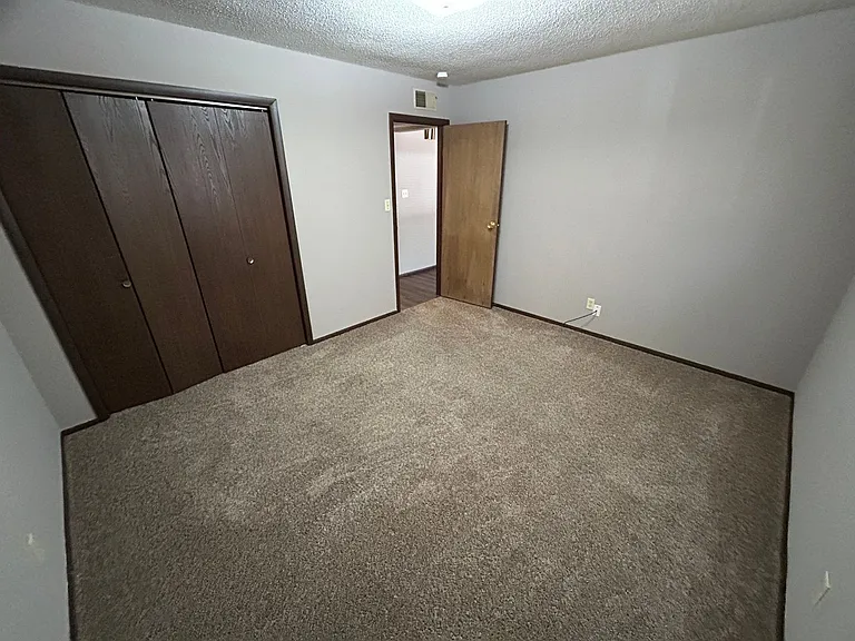 207 E Newkirk St — Photo 19