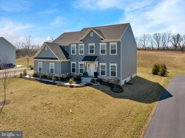 316 Chatsworth Ct, Reading, PA 19608