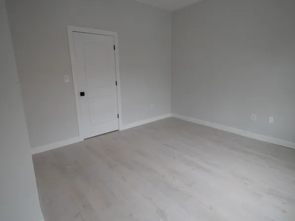 253 Monroe Street image 11 of 18