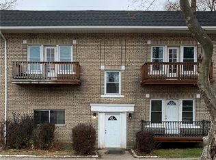 4225 W 22nd St, Cleveland, OH