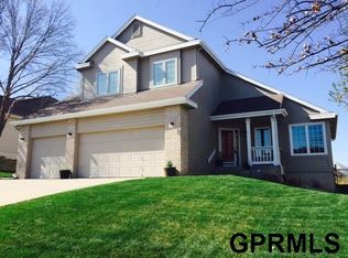 17332 Poppleton Ave, Omaha, NE 68130