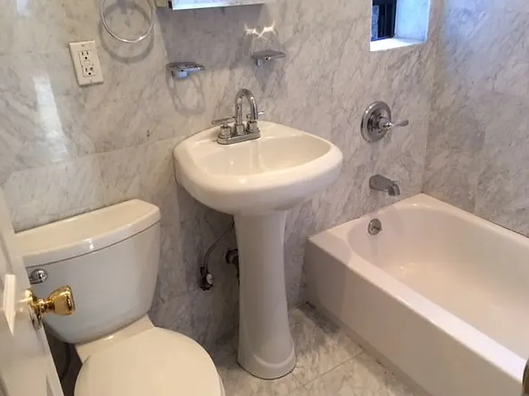 217 W 16th St #4C — Photo 5