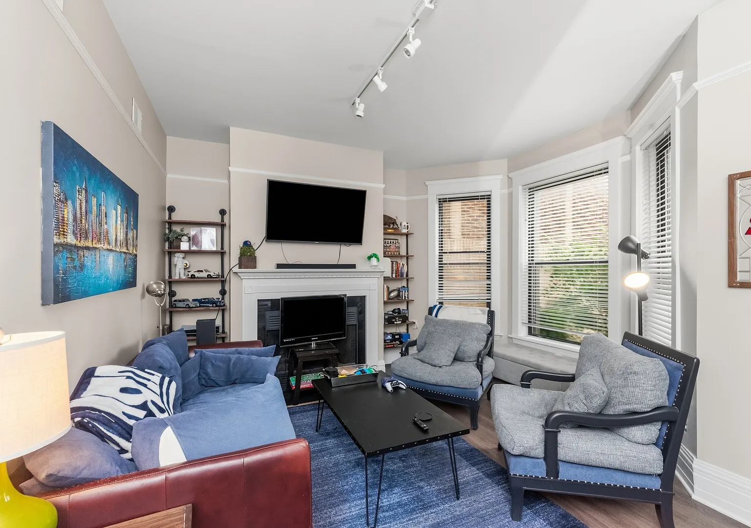 3 bed, 1800 sqft, $3,950 — Photo 2