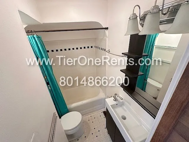 141 E Wentworth Ave — Photo 18