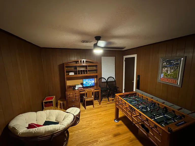 405 Art Hanes Cir — Photo 10