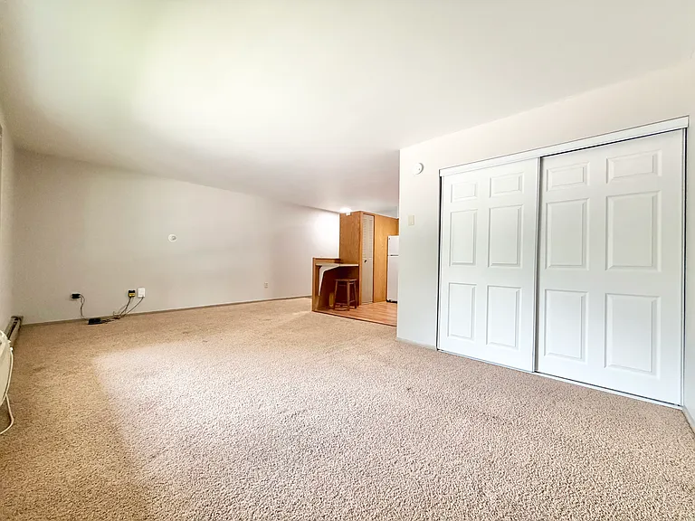 Middleton Commons — Photo 10