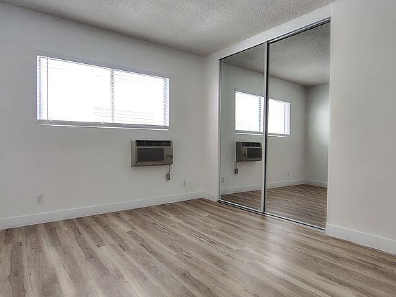 4th image of 12545 Pacific Ave #3