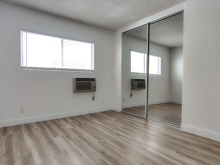 12545 Pacific Ave — Photo 10