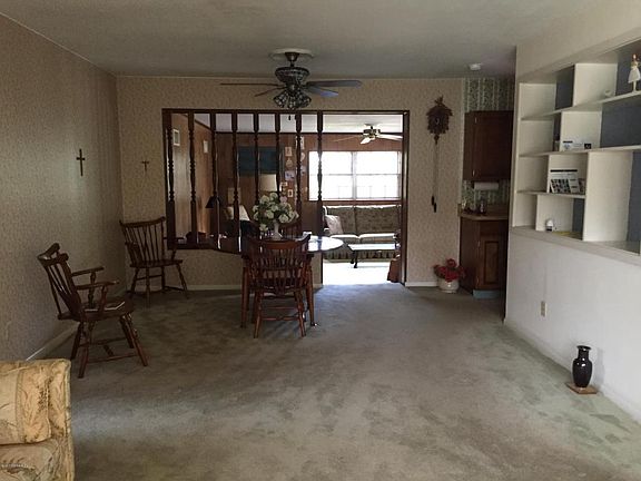 5th image of 2127 La Valle Dr