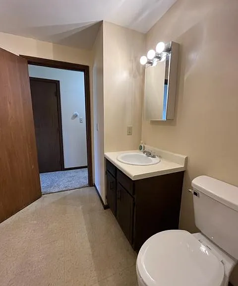 504 E Cook Rd — Photo 14