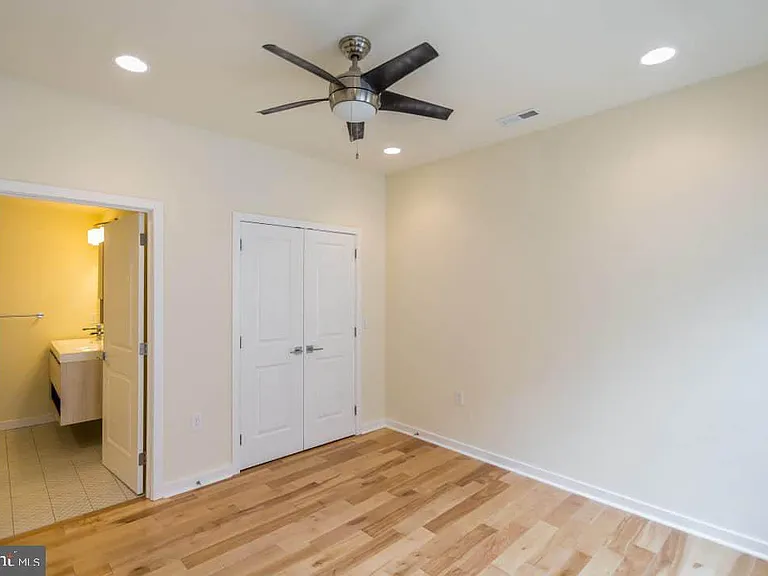 806 N Burns St #1 — Photo 11