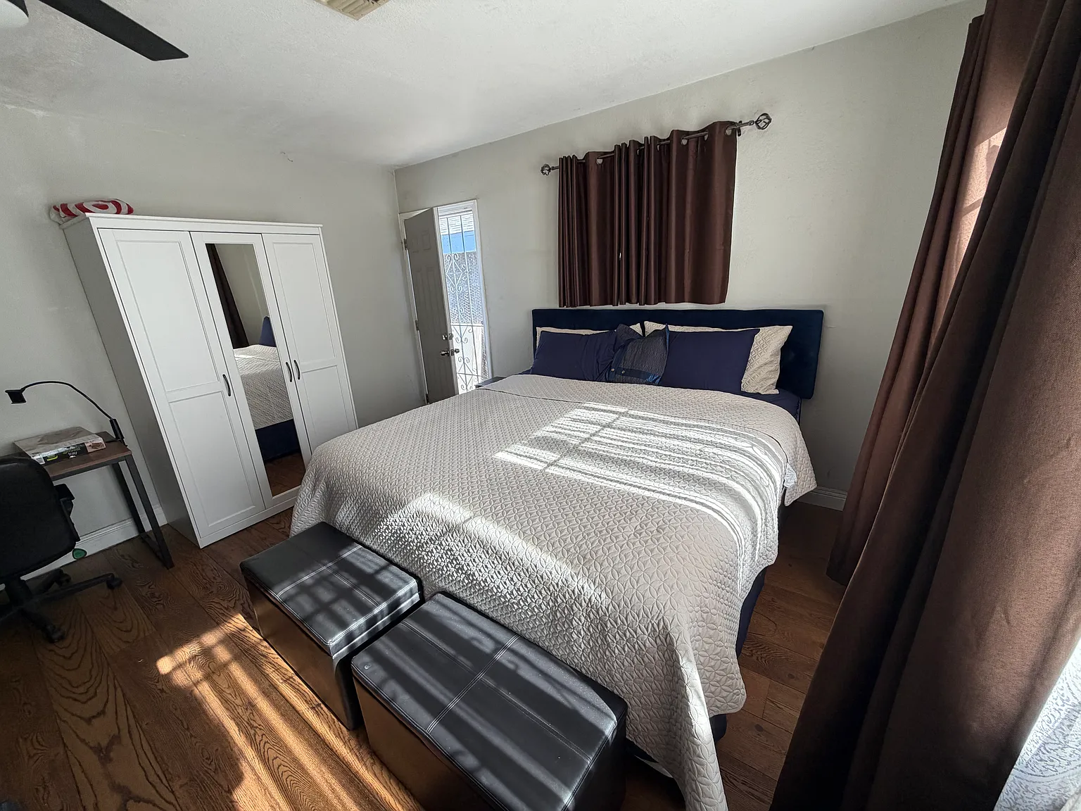 4 bed, 1402 sqft, $1,050 — Photo 2