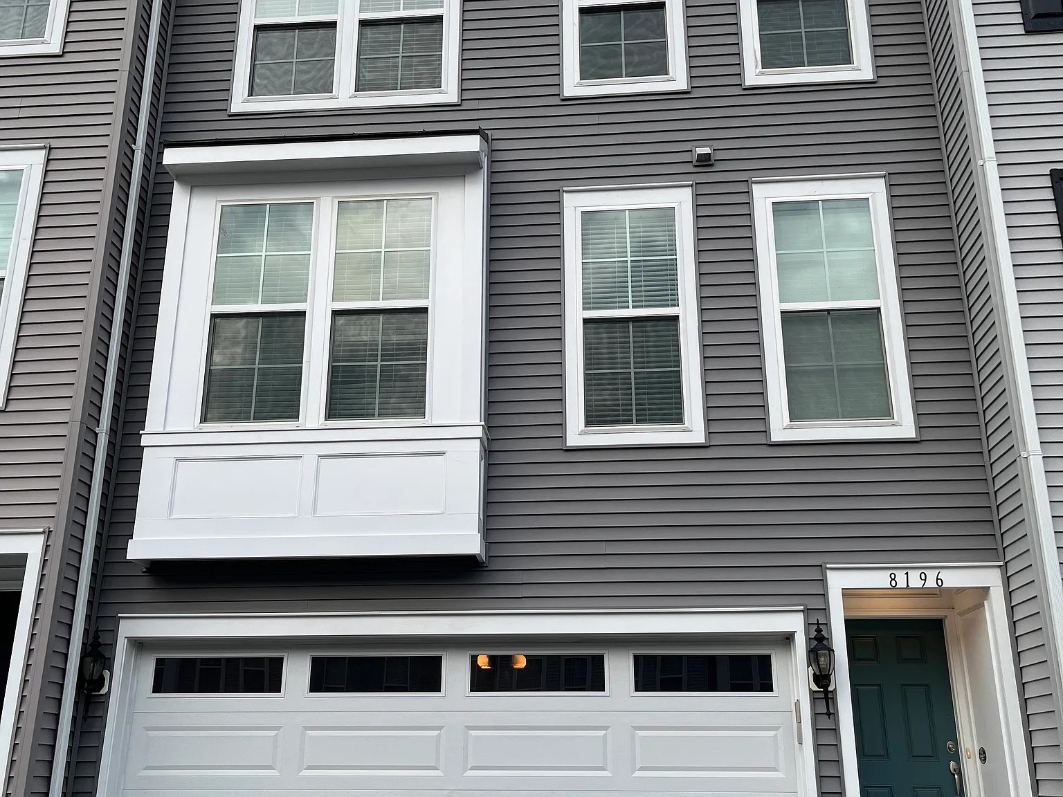 3 bed, 3.5 bath, 2202 sqft, $3,100 — Photo 1