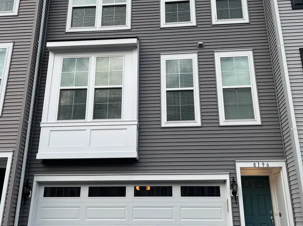 8196 Maude Ln, Manassas, VA 20110