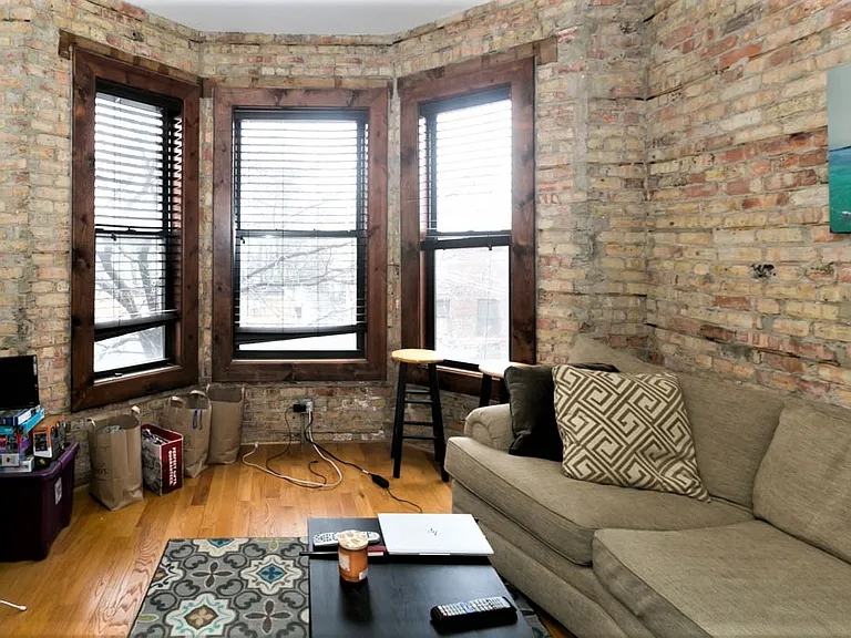 1758 W Montrose Ave #1 — Photo 6