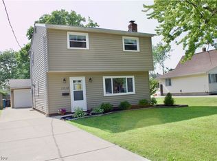 1018 E 349th St, Eastlake, OH 44095