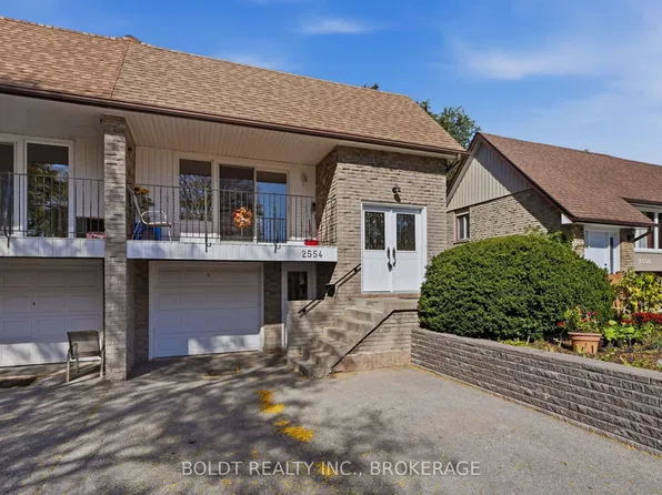 2554 Cobbinshaw Cir, Mississauga, ON L5N 2G3