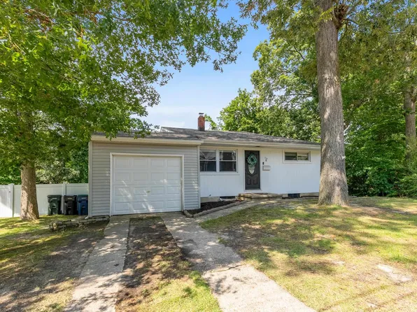 110 Pennsylvania Ave, Absecon, NJ 08201