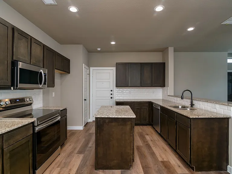 712 Harvest Moon Dr — Photo 9