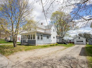 23 Spruce St, East Millinocket, ME 04430