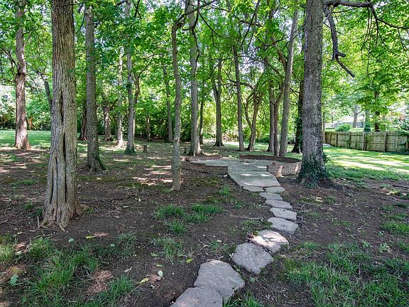5th image of 1295 Gainesway Dr