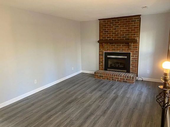 4th image of 13131 Donegal Dr