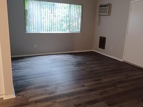 4th image of 4312 Colfax Ave APT 2