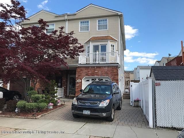 1st image of 170 Cotter Ave