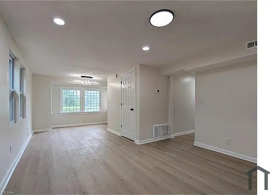 14817 Naples Ave — Photo 14