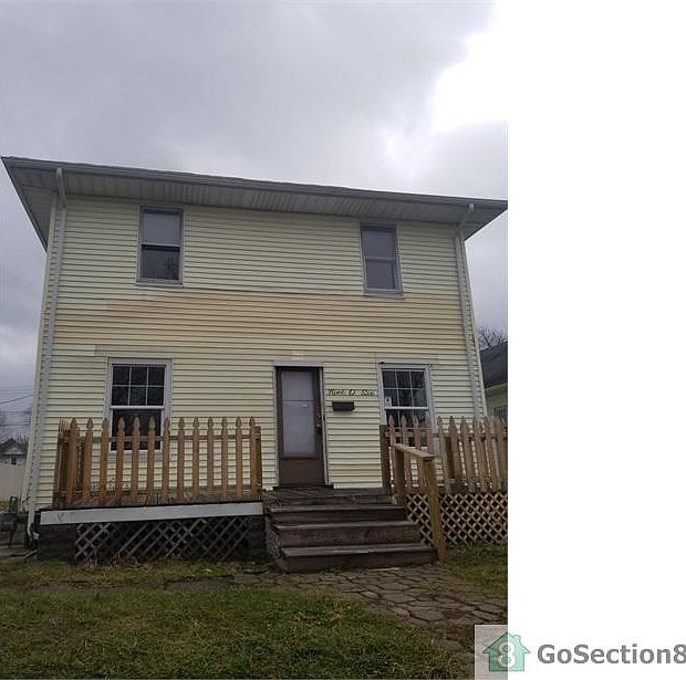 1st image of 906 College St