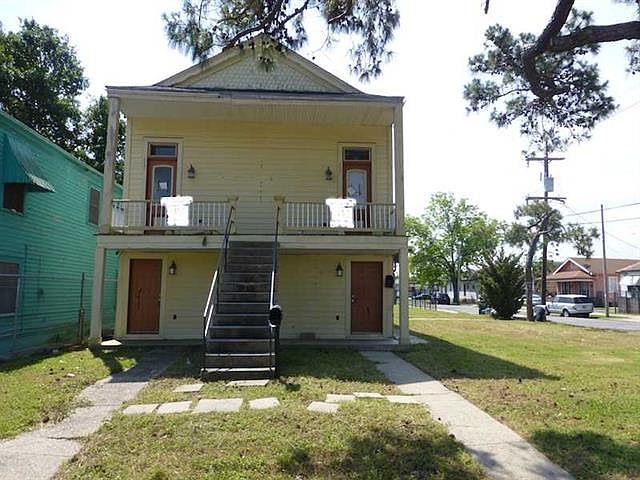 1st image of 2505-07 Leonidas St