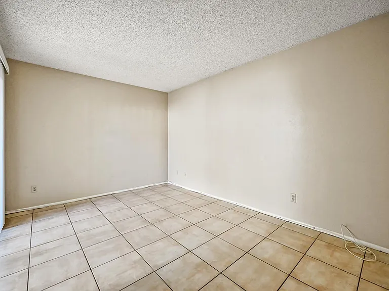 7725 E Rovey Ave — Photo 19