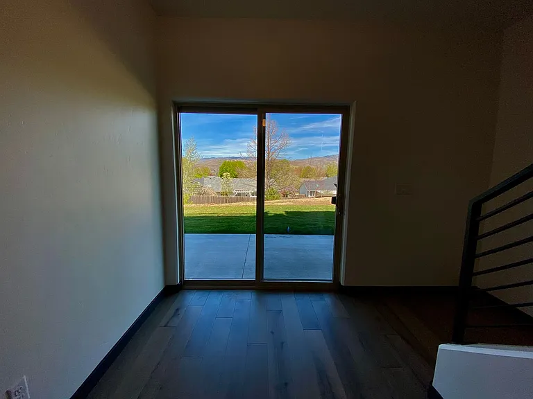1266 E Echelon Ridge Ln — Photo 86