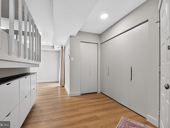 4th image of 5010 N Convent Ln #128