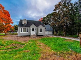 66 Lake St, Moosup, CT 06354