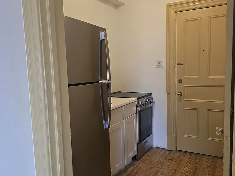 281 S Franklin St #8 — Photo 7