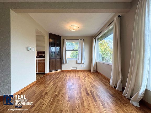 5th image of 2344 N Winnifred St