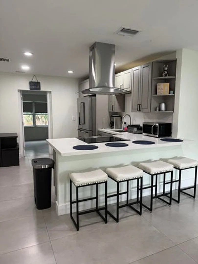 2314 Pinecrest Court, West Palm Beach, FL 33415 — Photo 1